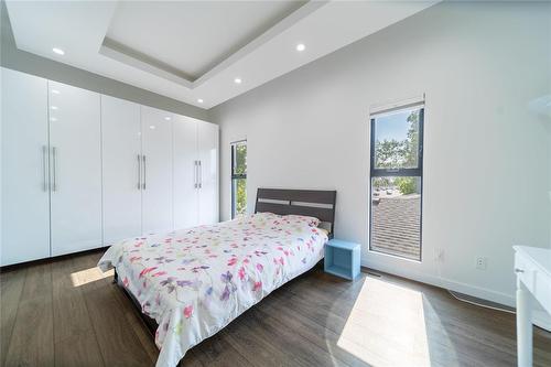 1023 Weatherdon Avenue, Winnipeg, MB - Indoor Photo Showing Bedroom