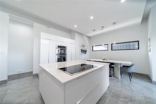 1023 Weatherdon Avenue, Winnipeg, MB - Indoor Photo Showing Kitchen With Upgraded Kitchen