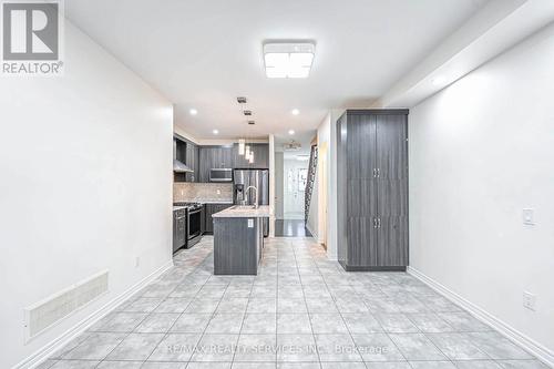 62 Hogan Manor Drive, Brampton, ON - Indoor Photo Showing Kitchen