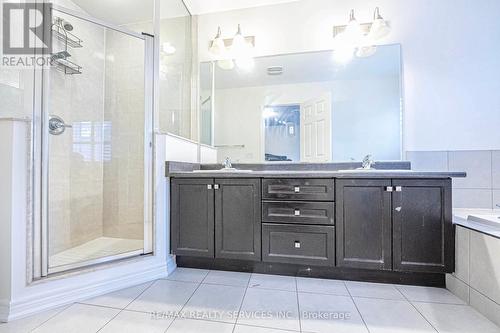 62 Hogan Manor Drive, Brampton, ON - Indoor Photo Showing Bathroom