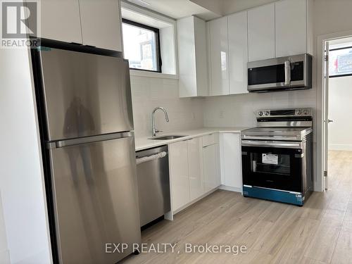 107 - 7277 Wilson Crescent, Niagara Falls, ON - Indoor Photo Showing Kitchen