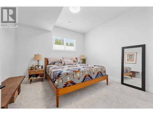 415 Curlew Drive, Kelowna, BC - Indoor Photo Showing Bedroom