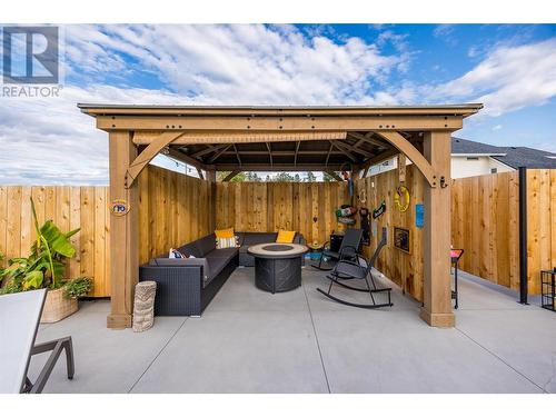 415 Curlew Drive, Kelowna, BC - Outdoor