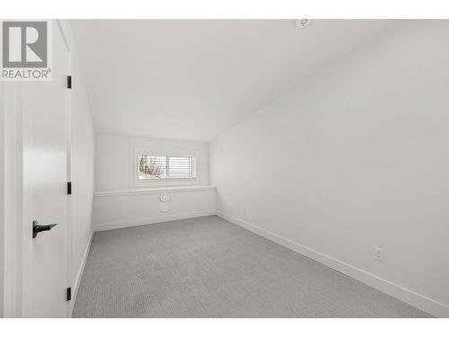 415 Curlew Drive, Kelowna, BC - Indoor Photo Showing Other Room