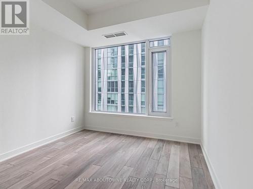 1409 - 11 Yorkville Avenue, Toronto, ON - Indoor Photo Showing Other Room