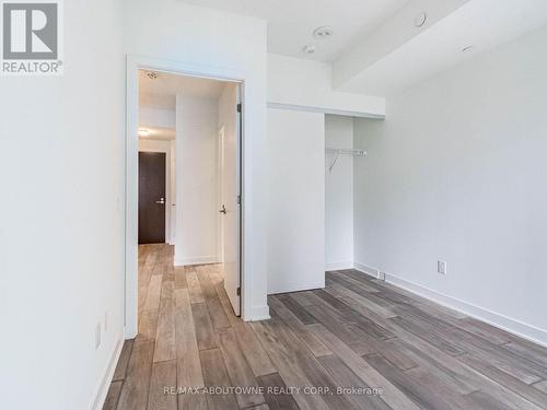 1409 - 11 Yorkville Avenue, Toronto, ON - Indoor Photo Showing Other Room