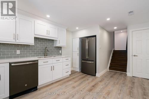 Bsmt - 20 Ottaway Avenue, Barrie, ON - Indoor Photo Showing Kitchen With Upgraded Kitchen