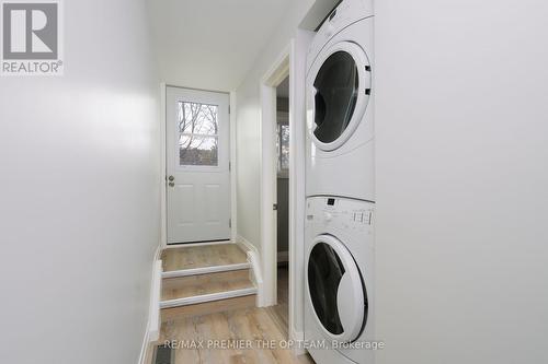 Bsmt - 20 Ottaway Avenue, Barrie, ON - Indoor Photo Showing Laundry Room