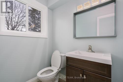 Bsmt - 20 Ottaway Avenue, Barrie, ON - Indoor Photo Showing Bathroom