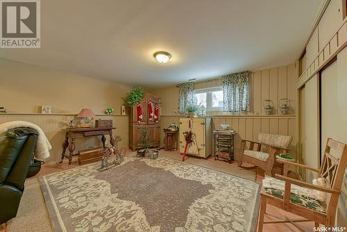 1122 Warner Street W, Moose Jaw, SK - Indoor Photo Showing Other Room