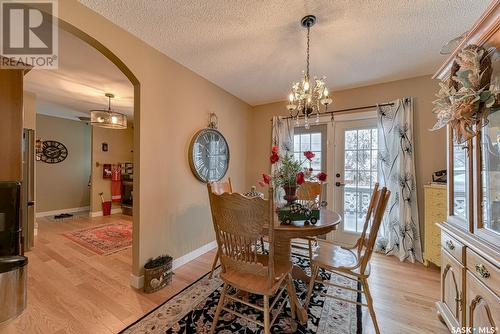 1122 Warner Street W, Moose Jaw, SK - Indoor Photo Showing Dining Room