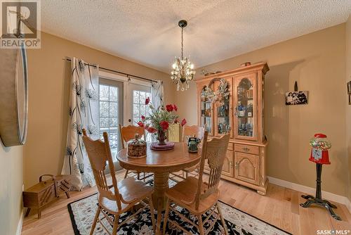 1122 Warner Street W, Moose Jaw, SK - Indoor Photo Showing Dining Room