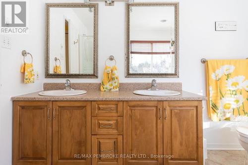 22 Kellard Street, Laurentian Valley, ON - Indoor Photo Showing Bathroom