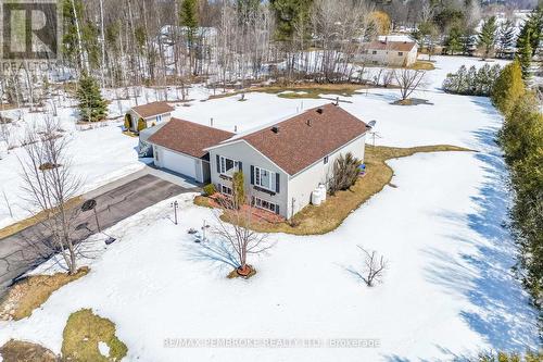 22 Kellard Street, Laurentian Valley, ON - Outdoor