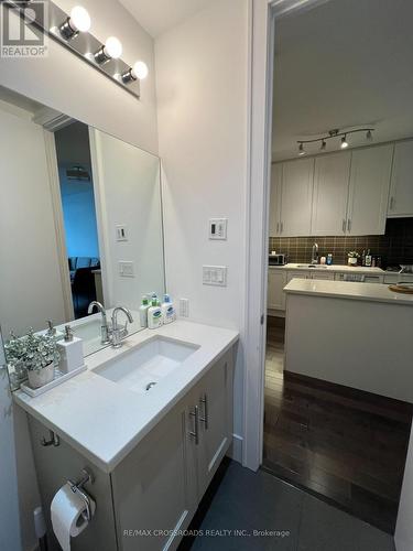 1010 - 29 Queens Quay E, Toronto, ON - Indoor Photo Showing Bathroom