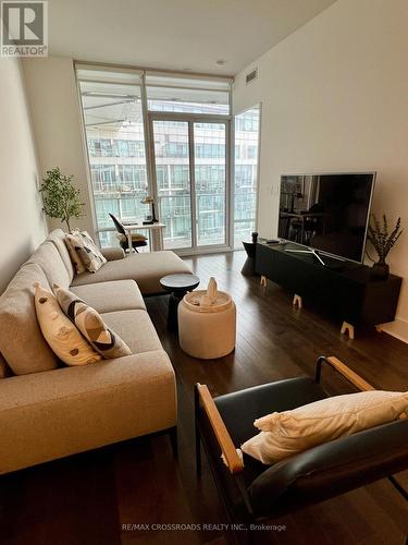 1010 - 29 Queens Quay E, Toronto, ON - Indoor Photo Showing Living Room