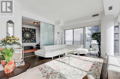 4101 - 65 St Mary Street, Toronto, ON - Indoor Photo Showing Living Room