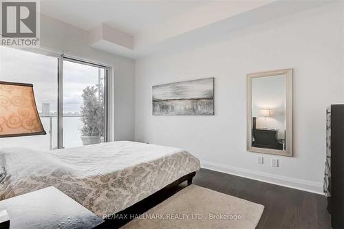 4101 - 65 St Mary Street, Toronto, ON - Indoor Photo Showing Bedroom