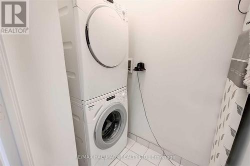 4101 - 65 St Mary Street, Toronto, ON - Indoor Photo Showing Laundry Room