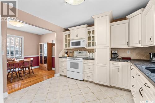 1219 Grafton Avenue, Moose Jaw, SK - Indoor Photo Showing Kitchen