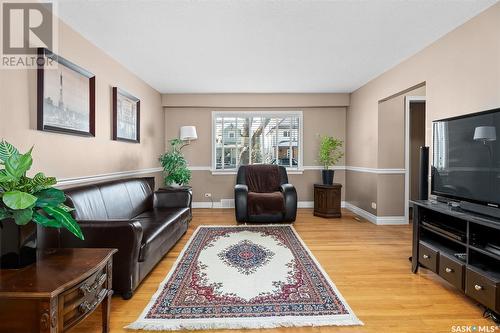 1219 Grafton Avenue, Moose Jaw, SK - Indoor Photo Showing Living Room