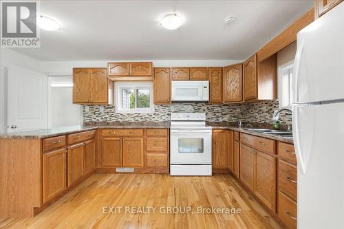 156 Catharine Street, Belleville, ON - Indoor Photo Showing Kitchen