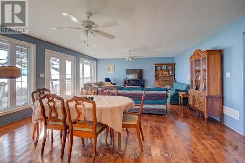 1125 Nine Mile Point Road, Frontenac Islands (The Islands), ON - Indoor Photo Showing Dining Room