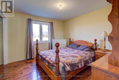 1125 Nine Mile Point Road, Frontenac Islands (The Islands), ON - Indoor Photo Showing Bedroom