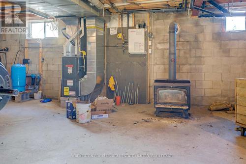 1125 Nine Mile Point Road, Frontenac Islands (The Islands), ON - Indoor Photo Showing Basement