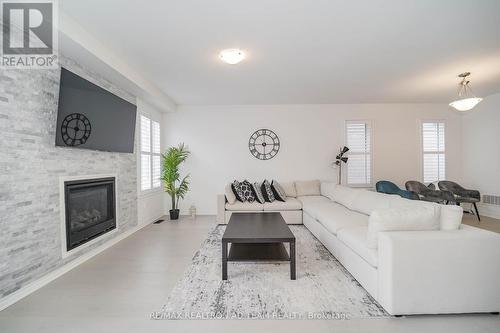 3086 Paperbirch Trail, Pickering, ON - Indoor Photo Showing Living Room With Fireplace