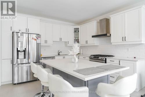 3086 Paperbirch Trail, Pickering, ON - Indoor Photo Showing Kitchen With Stainless Steel Kitchen With Upgraded Kitchen