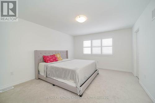 3086 Paperbirch Trail, Pickering, ON - Indoor Photo Showing Bedroom