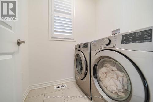 3086 Paperbirch Trail, Pickering, ON - Indoor Photo Showing Laundry Room