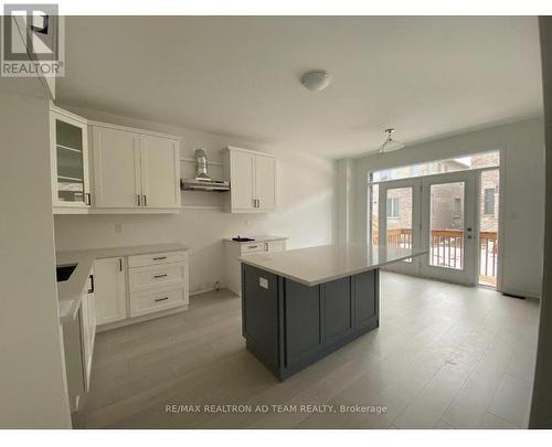 3086 Paperbirch Trail, Pickering, ON - Indoor Photo Showing Kitchen