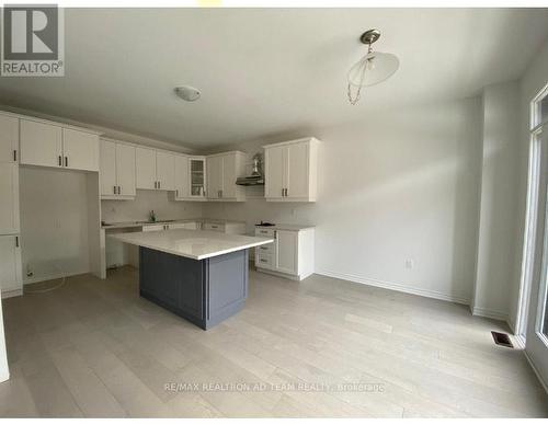 3086 Paperbirch Trail, Pickering, ON - Indoor Photo Showing Kitchen