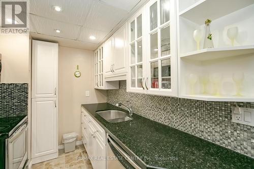 52 Carleton Place, Brampton, ON - Indoor Photo Showing Kitchen With Double Sink