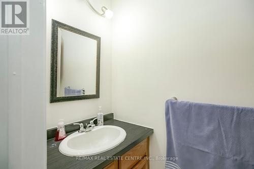 52 Carleton Place, Brampton, ON - Indoor Photo Showing Bathroom