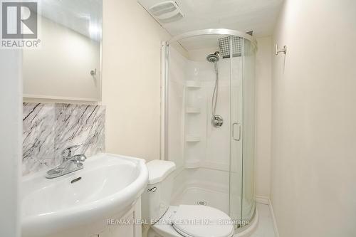 52 Carleton Place, Brampton, ON - Indoor Photo Showing Bathroom