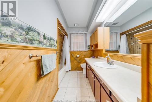 189 Gosfield Townline Road East, Essex, ON - Indoor Photo Showing Bathroom