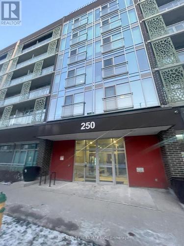 720 - 250 Albert Street, Waterloo, ON - Outdoor