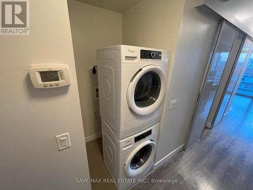 720 - 250 Albert Street, Waterloo, ON - Indoor Photo Showing Laundry Room