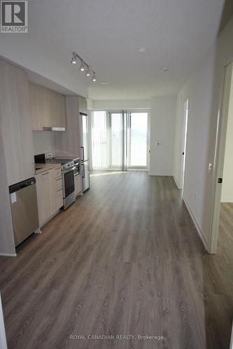 506 - 195 Commerce Street, Vaughan, ON - Indoor Photo Showing Kitchen