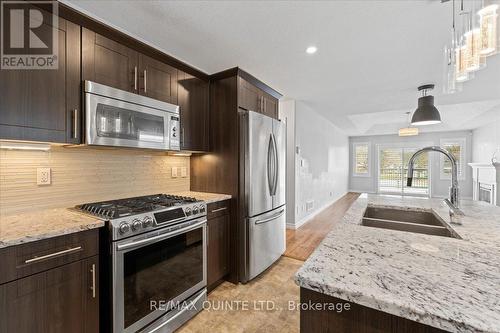 19 Sage Street, Belleville, ON - Indoor Photo Showing Kitchen With Stainless Steel Kitchen With Double Sink With Upgraded Kitchen