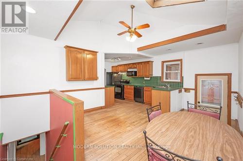 12 Robertson Place, St. Catharines, ON - Indoor Photo Showing Kitchen