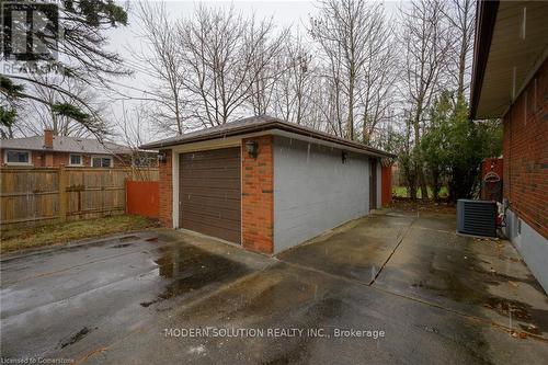 12 Robertson Place, St. Catharines, ON - Outdoor