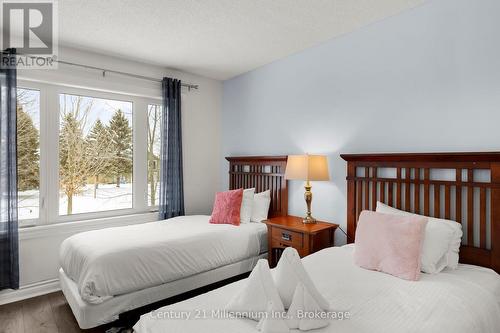 159 Vacation Inn Drive, Collingwood, ON - Indoor Photo Showing Bedroom