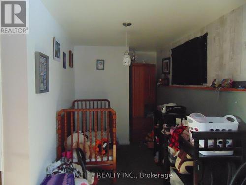 21450 Concession Ten Road E, South Glengarry, ON - Indoor Photo Showing Bedroom