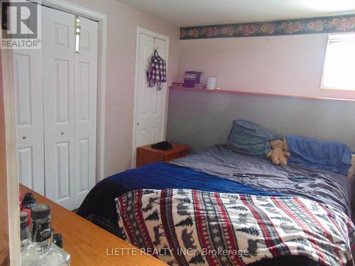 21450 Concession Ten Road E, South Glengarry, ON - Indoor Photo Showing Bedroom