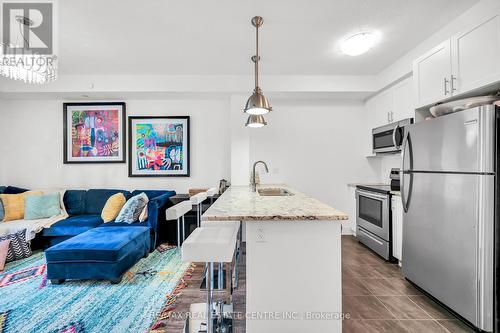 222 - 101 Shoreview Place, Hamilton, ON - Indoor Photo Showing Kitchen With Double Sink With Upgraded Kitchen