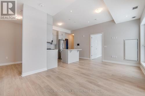 608 - 480 Gordon Krantz Avenue, Milton, ON - Indoor Photo Showing Kitchen